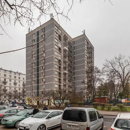 Plac Dabrowskiego 12 아파트